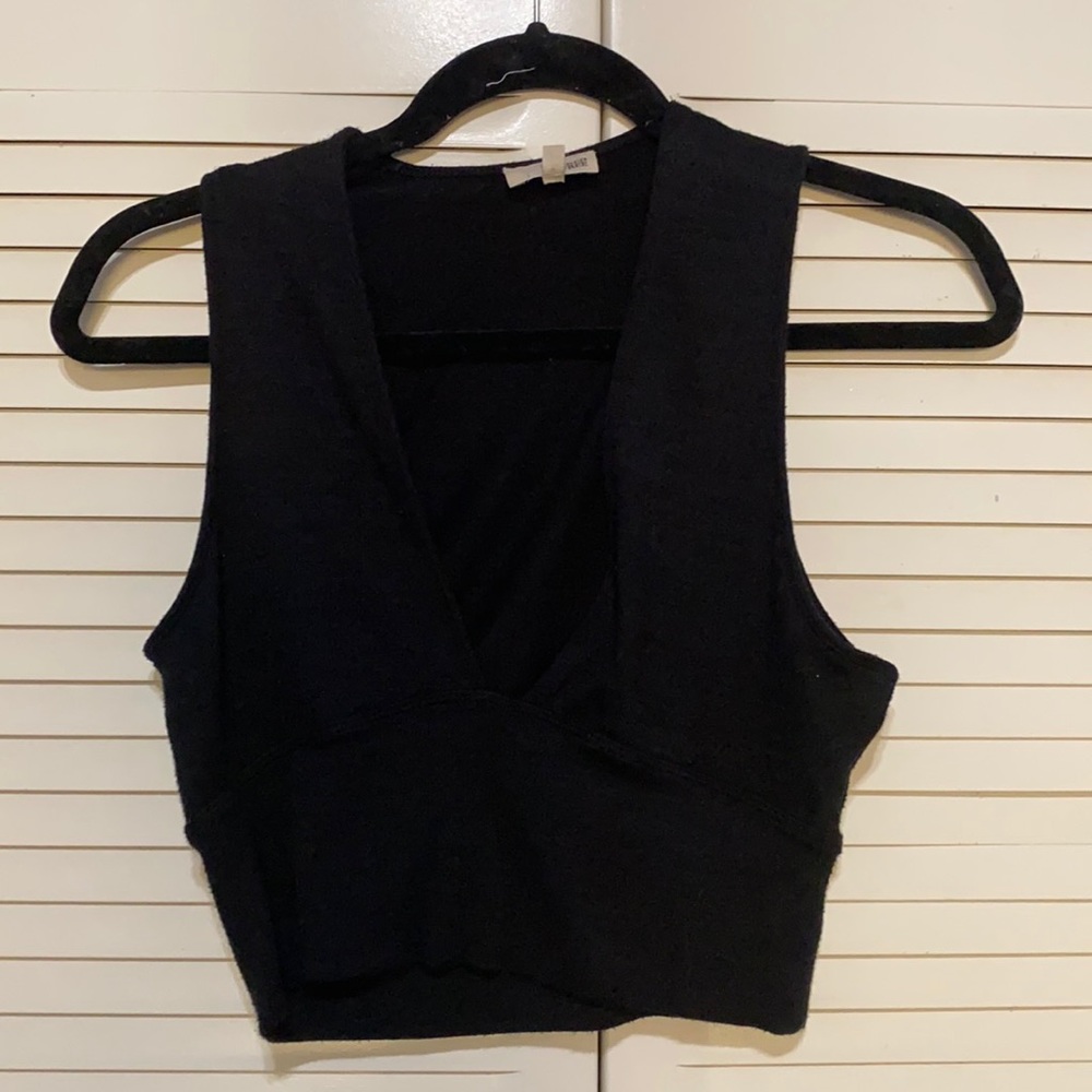 Wilfred Free Aritzia Black Crop Top